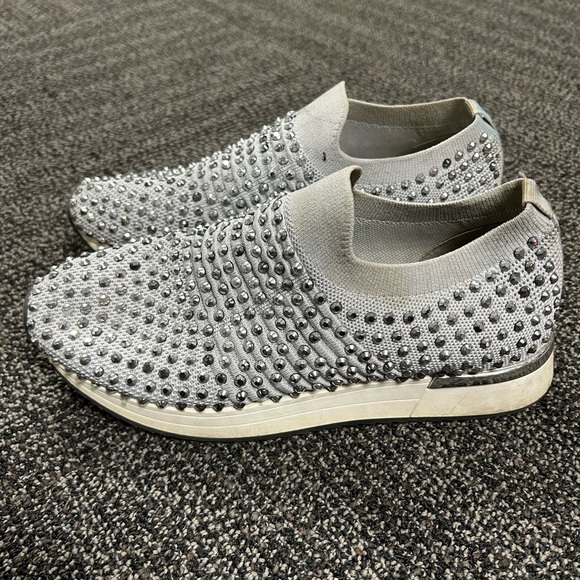 Steve Madden Flats - Picture 3 of 3